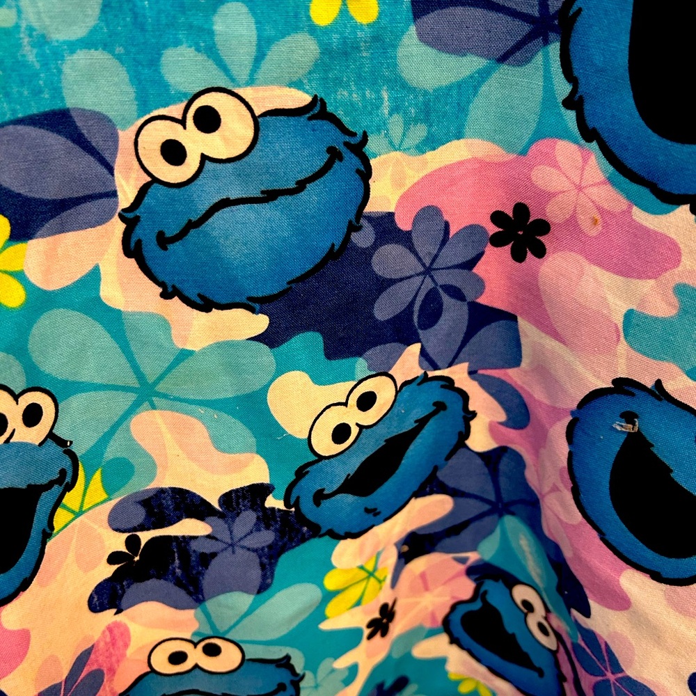 Sesame Street plus size 3XL Cookie Monster scrub top